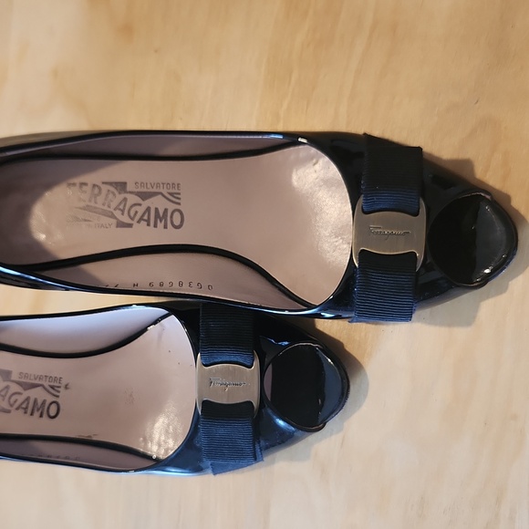 Salvatore Ferragamo heel open toe shoes - Picture 2 of 10